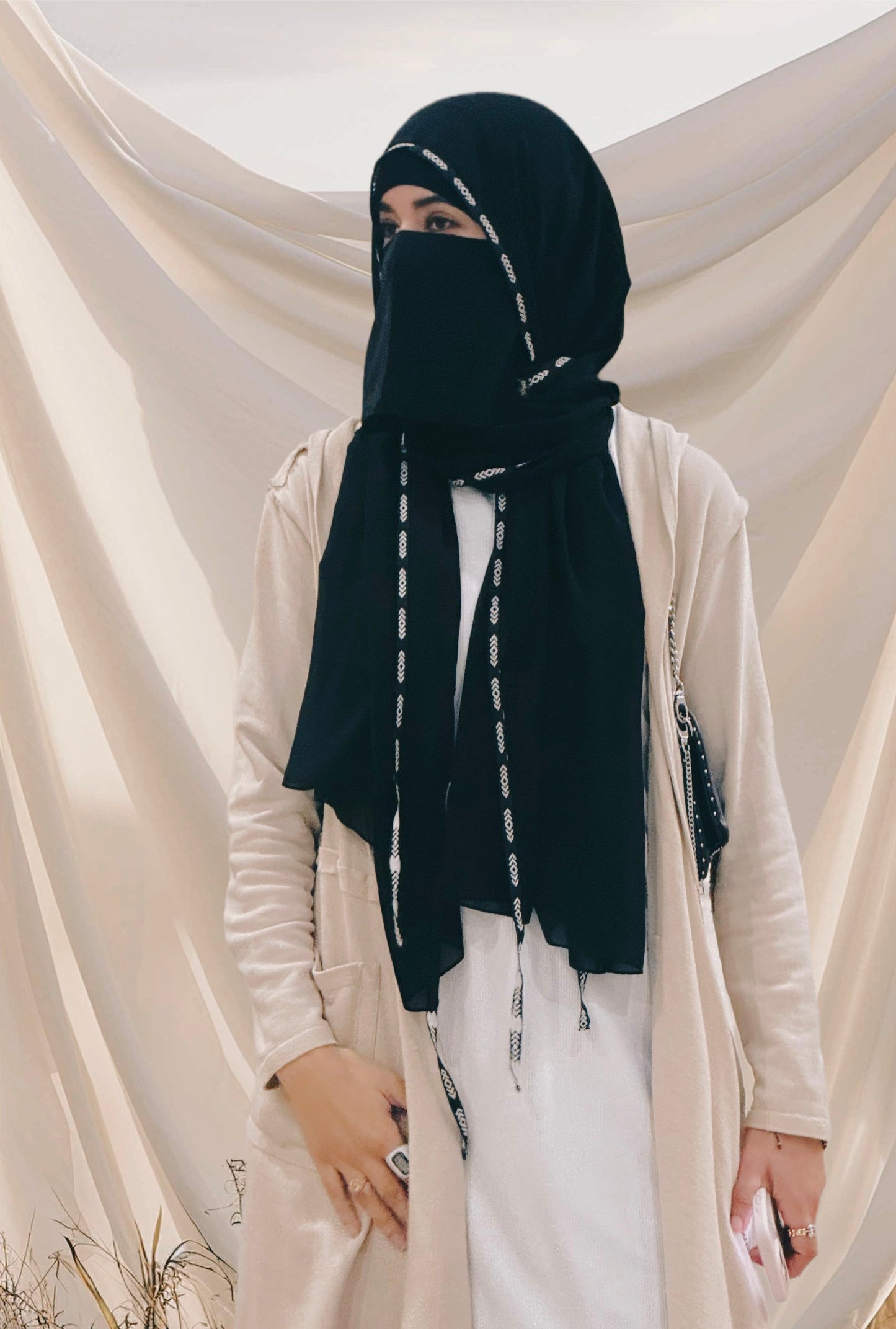 Eclipse hijab